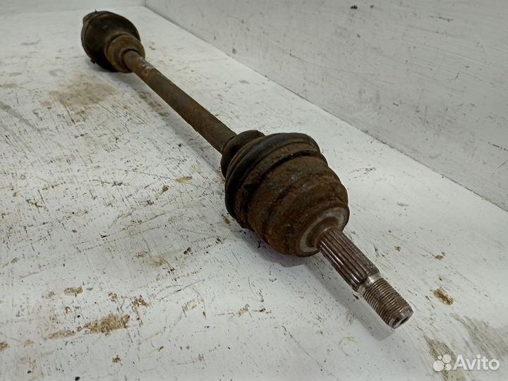 Привод передний правый