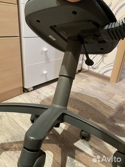 Компьютерное кресло