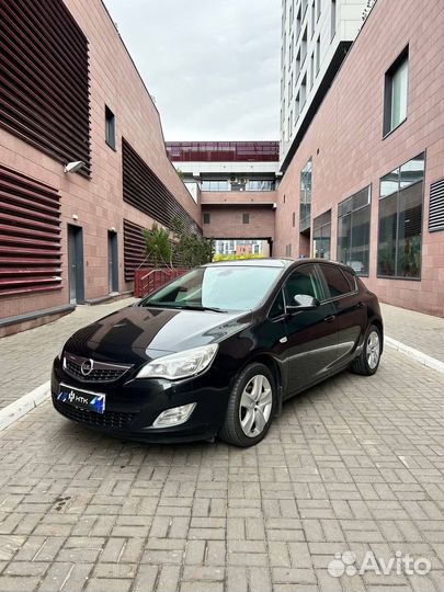 Opel Astra 1.6 AT, 2011, 187 800 км