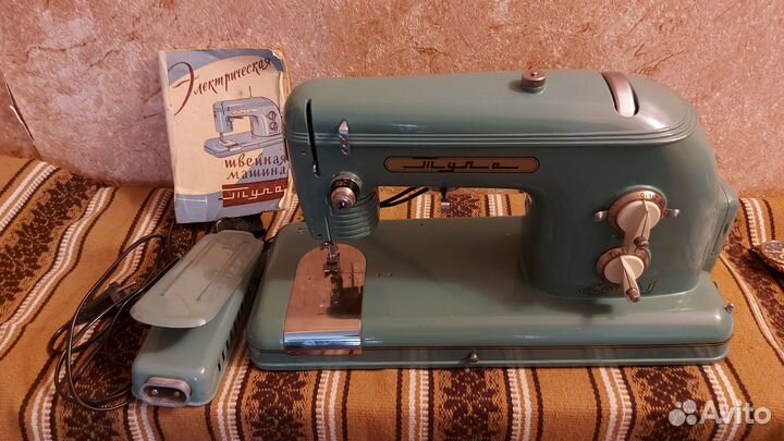 Швейная машина 