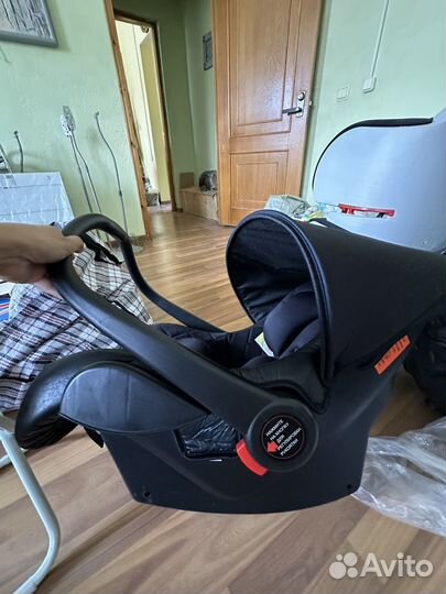 Продаю автолюльку tommy