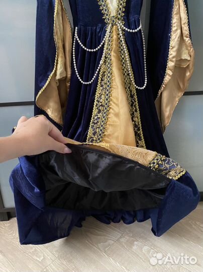 Костюм маскарадный