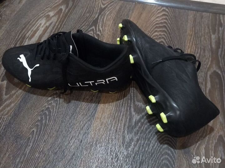 Футбольные бутсы