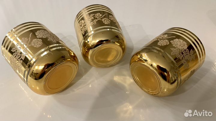 Стаканы. Бокалы позолоченые с серебрянным рисунком