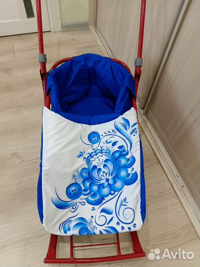 Детские санки на колесах складные