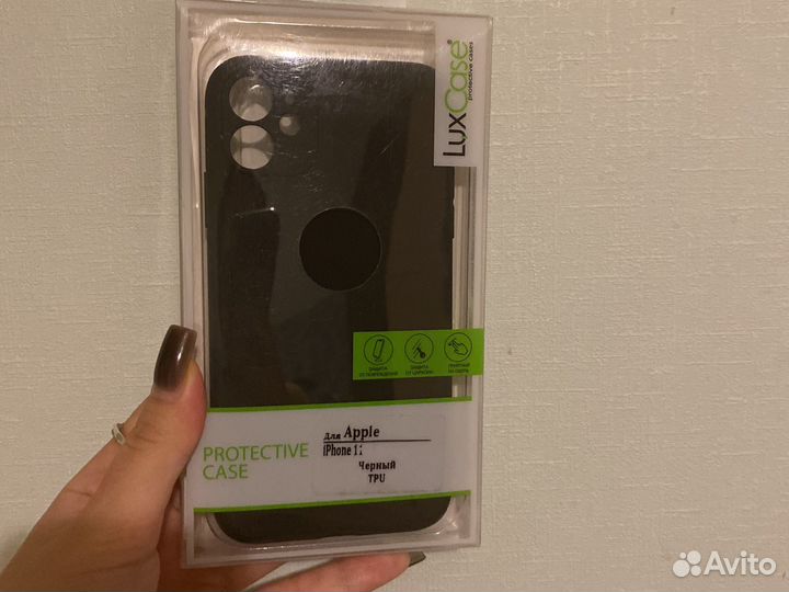 Чехол на iPhone 11 матовый черный