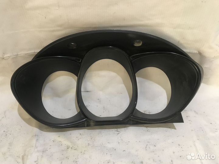 Панель в торпедо Лада Веста