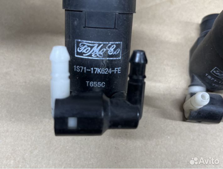 Насос омывателя лобового стекла Volvo XC70 XC90