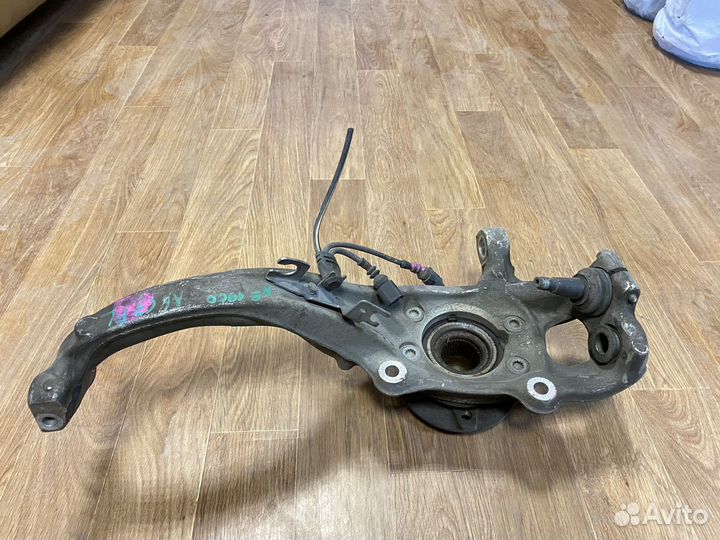 Кулак поворотный передний левый Audi Q5 8K