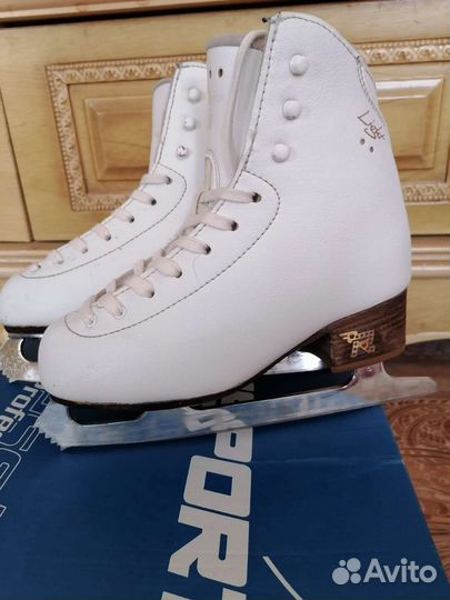 Фигурные коньки risport Elektra Light