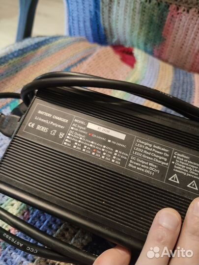 Зарядное устройство 67.2v 10А