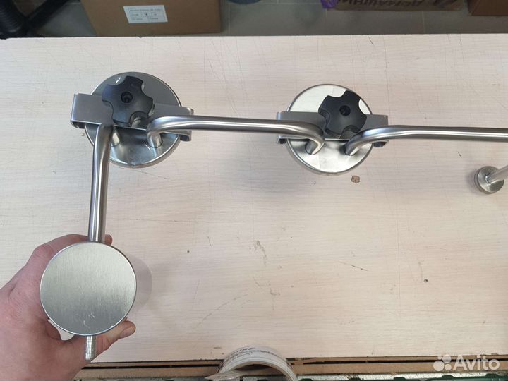 С двумя сухопарниками