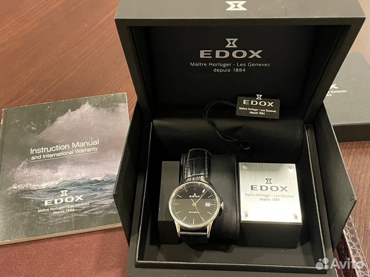 Швейцарские часы фирмы Edox