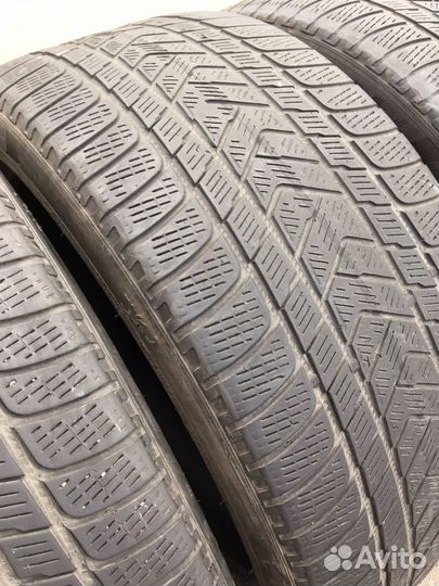 Pirelli Scorpion Winter 285/40 R22