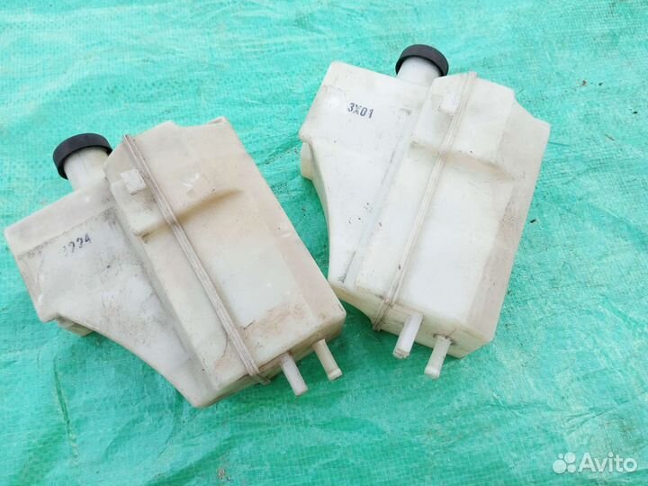 Расширительный бачок Nissan March 11