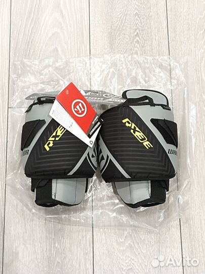 Хоккейная Защита коленей вратаря Warrior Sr