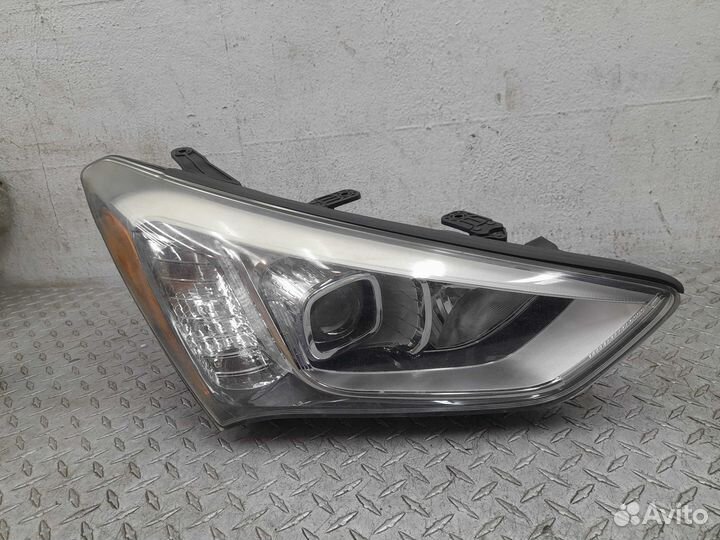 Фара правая Hyundai Santa Fe