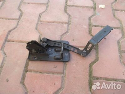 Крюк замка капота Volkswagen Phaeton 2002-2016