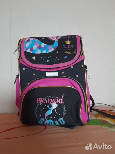 Рюкзак школьный для девочки 1 класс