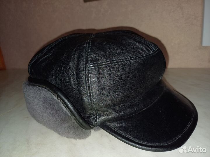 Мужская зимняя кожаная кепка