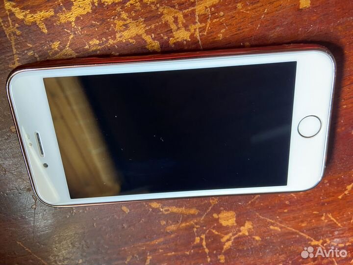 Телефон iPhone 6s