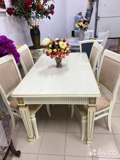 Кухонный стол