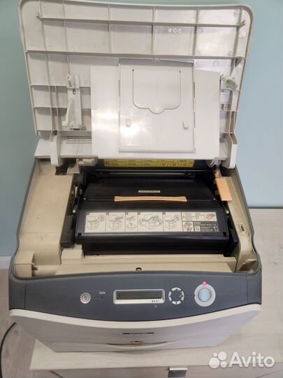 Цветной лазерный принтер Epson AcuLaser C1100