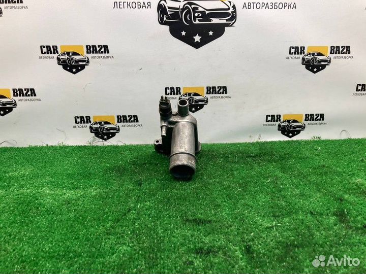 Корпус термостата Mercedes-Benz E-class