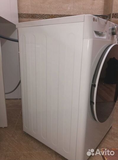 Стиральная машина с сушкой LG