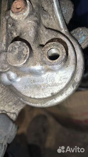 Кронштейн масляного фильтра Audi 80b3 026115417