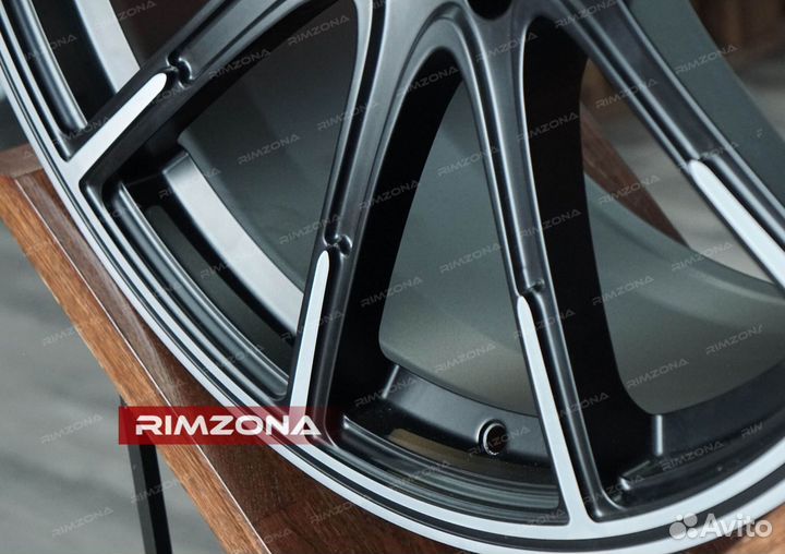 Кованые диски R22 на Mercedes G-Class