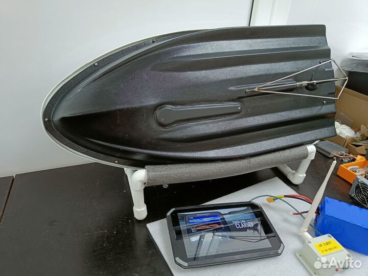 Прикормочный кораблик с gps + Эхолот raymarine