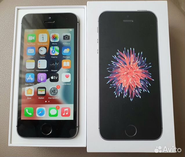 iPhone SE, 32 ГБ
