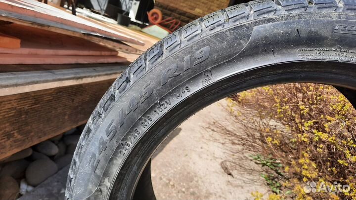 Pirelli Winter Sottozero 3 245/45 R19 102V