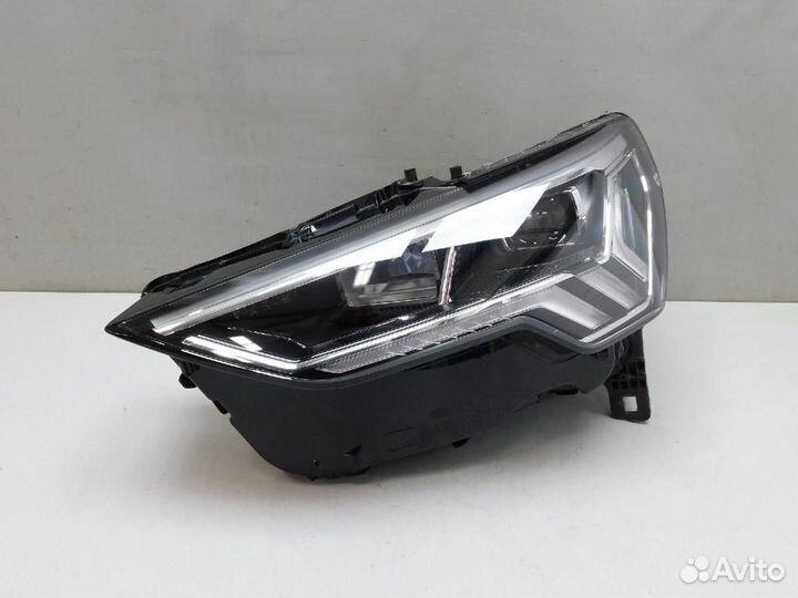 Фара левая Audi Q3/RS Q3
