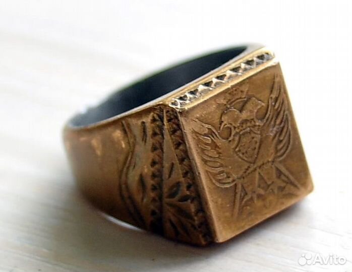 Антиквариат. Печатка мелкого чиновника