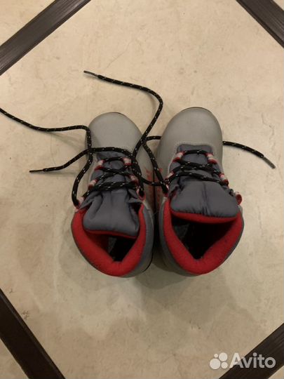 Детские лыжные ботинки