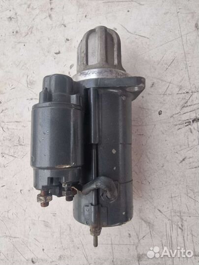 Судовой стартер левого вращения