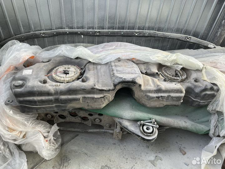 Продам на запчасти mercedes мерседес R 350 long