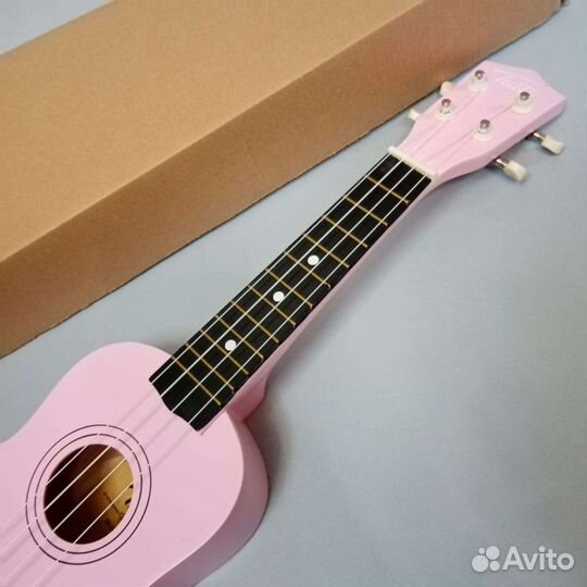 Укулеле сопрано новая
