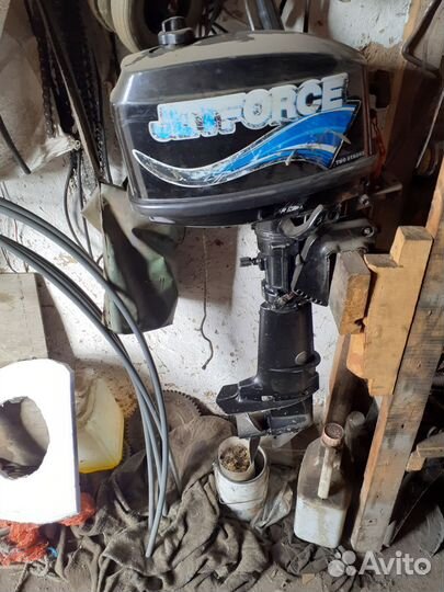 Лодка с мотором