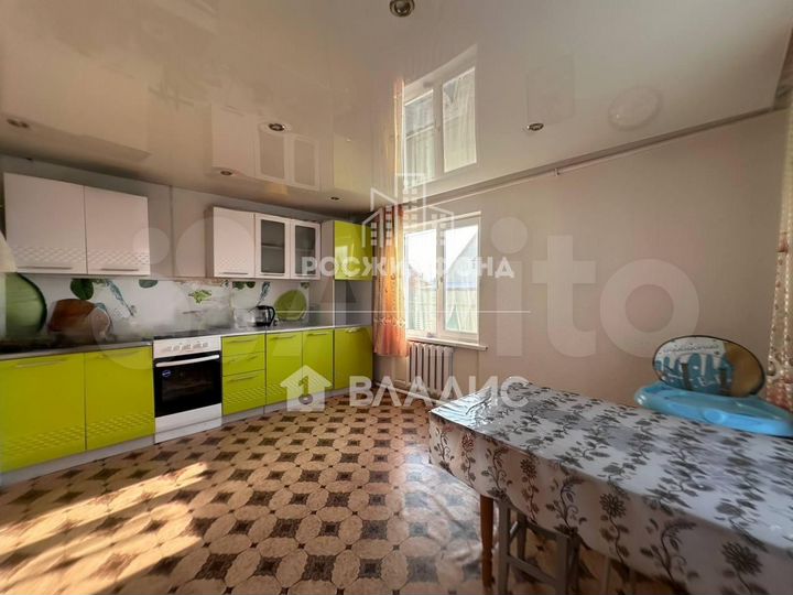 Дом 210,6 м² на участке 19,2 сот.