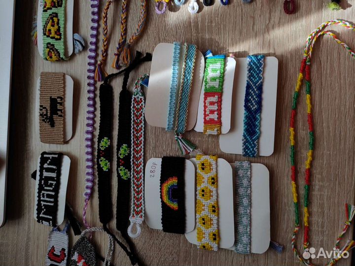 Браслет фенечка из мулине