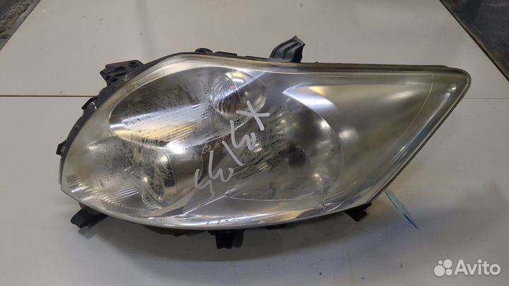Фара (передняя) Toyota Auris E15, 2007