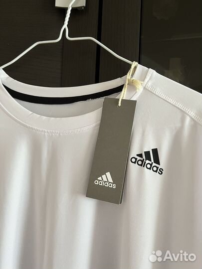 Футболка adidas