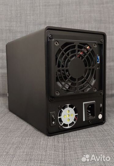 Внешний накопитель raidon GR5630-SB3, на 4 HDD