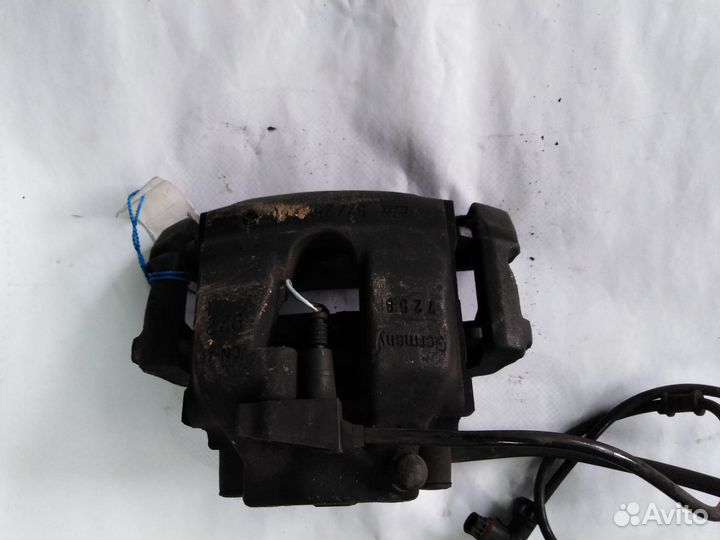 Суппорт передний Мерседес W210 M112