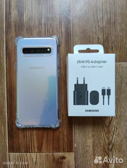 Samsung Galaxy S10 5G Single sim, 8/512 ГБ