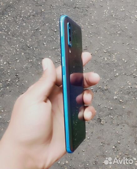 Samsung Galaxy A50, 4/64 ГБ