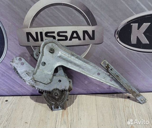 Стеклоподъемник задний Nissan almera N16 Лев